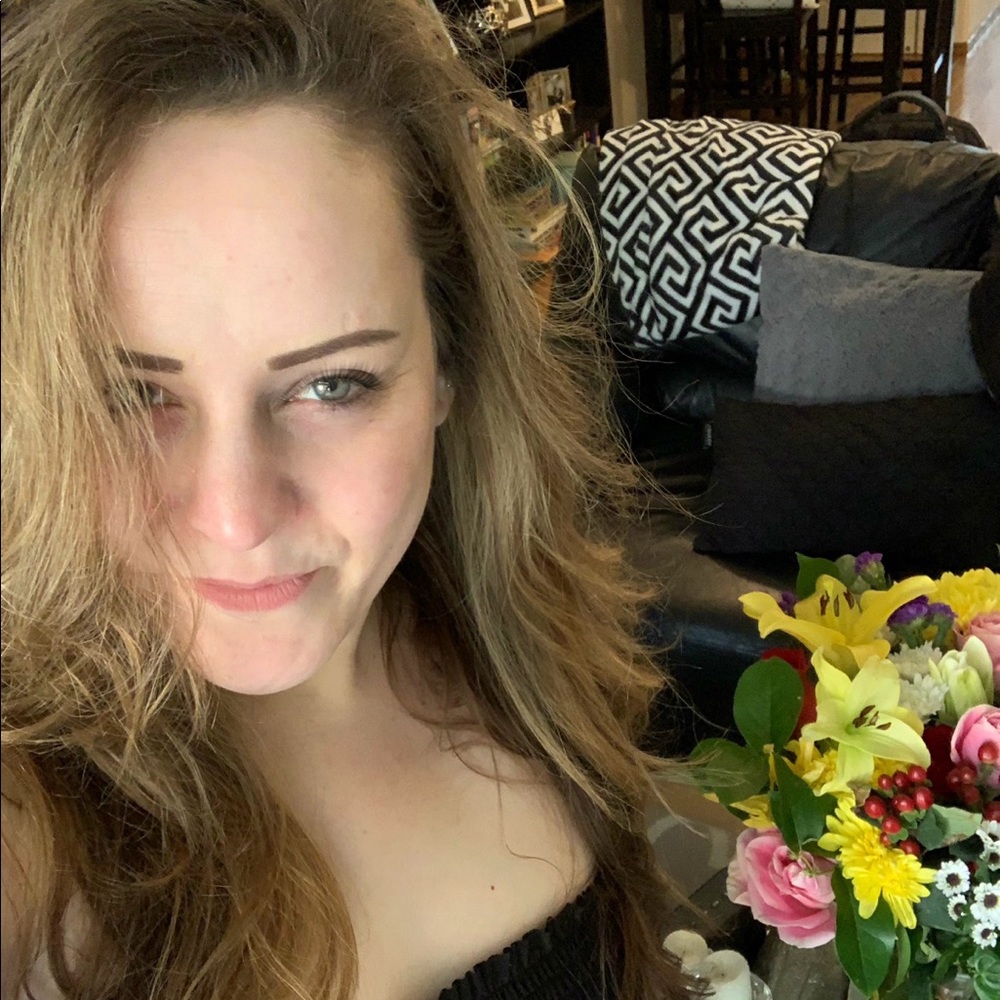 Meet Your Posher, Rebecca